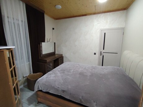 Şüvəlanda 4 otaqlı həyət evi kirayə verilir, 180 m², 1 000 AZN/ay, şəkil 4 / 12