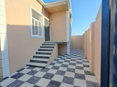 3 otaq · 90 m² · 1/1 mərtəbə, Qobu