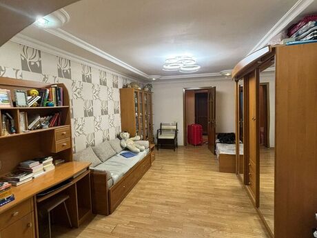 Neftçilərdə 3 otaqlı köhnə tikili mənzil satılır, 85 m², 180 000 AZN, şəkil 3 / 12