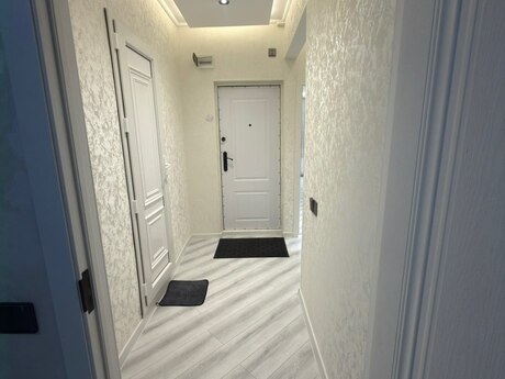 Əhmədlidə 3 otaqlı köhnə tikili mənzil satılır, 65 m², 168 000 AZN, şəkil 2 / 12