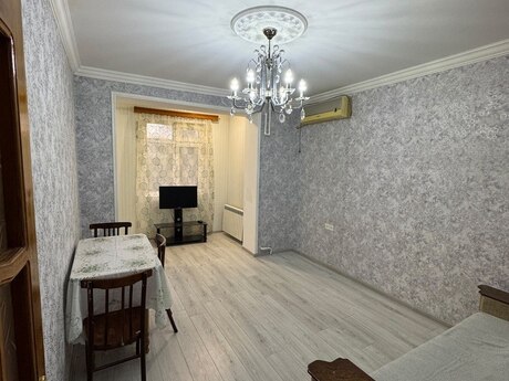 Badamdarda 2 otaqlı köhnə tikili mənzil satılır, 38 m², 105 001 AZN, şəkil 2 / 6