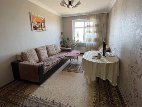 5 otaq · 105 m²