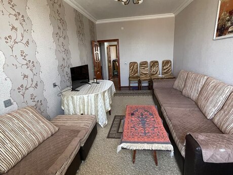 Yeni Günəşlidə 5 otaqlı köhnə tikili mənzil satılır, 105 m², 200 000 AZN, şəkil 3 / 12