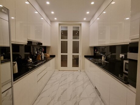 4-room new-build apartment for sale in 3-cü mikrorayon, 151 m², 368 000 AZN, photo 4 / 12