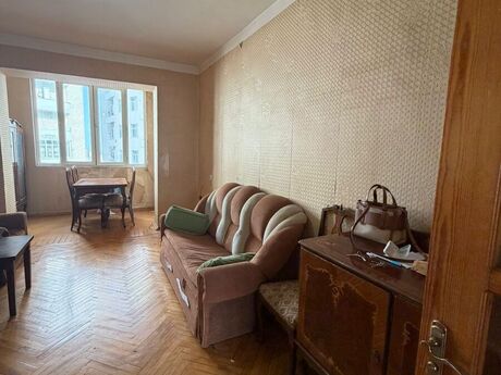2-room old-build apartment for sale in Elmlər Akademiyası, 61 m², 200 000 AZN, photo 3 / 12