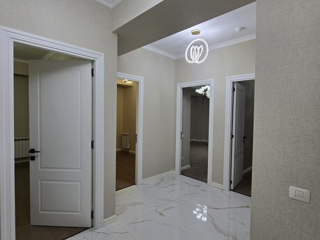 Yasamalda 3 otaqlı yeni tikili mənzil satılır, 83 m², 268 000 AZN, şəkil 4 / 12