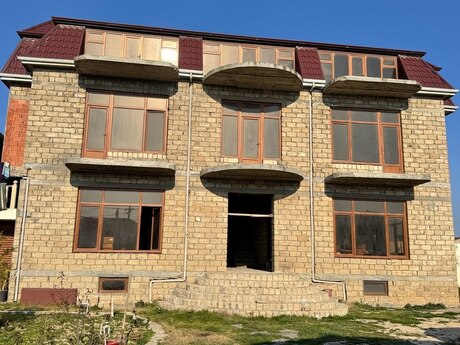 6 otaq · 300 m² · 1/1 mərtəbə, Maştağa
