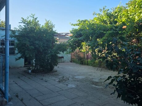 5 otaq · 160 m² · 1/1 mərtəbə, Yeni Ramana