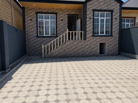 4 otaq · 96 m²