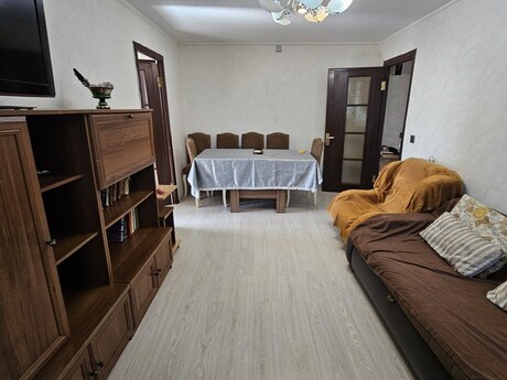 Nəriman Nərimanovda 2 otaqlı köhnə tikili mənzil kirayə verilir, 60 m², 650 AZN/ay, şəkil 2 / 12