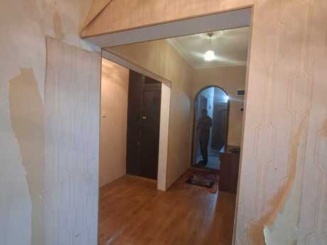 4 otaq · 100 m² · 4/5 mərtəbə, Zabrat