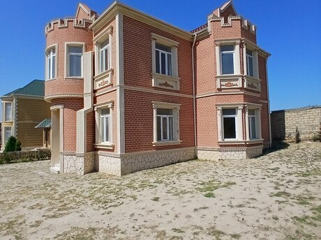 Sarayda 7 otaqlı həyət evi satılır, 350 m², 180 000 AZN, şəkil 2 / 12