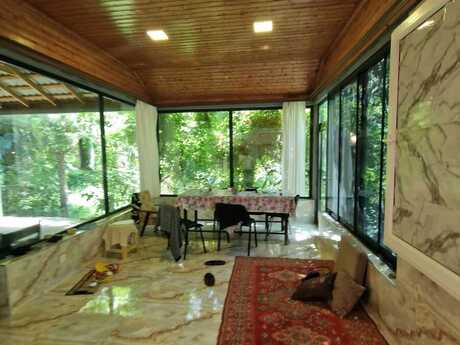 6 rooms · 225 m²