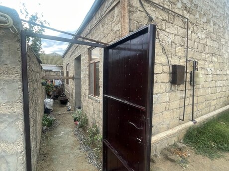 3 otaq · 90 m²