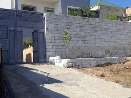 9 rooms · 400 m²