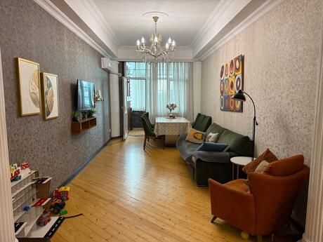3 otaq · 90 m² · 13/18 mərtəbə, 9-cu mikrorayon