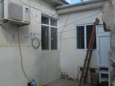 4 rooms · 90 m² · floor 1/1, M.Ə.Rəsulzadə