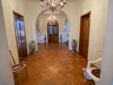9-room house for sale in M.Ə.Rəsulzadə, 500 m², 650 000 AZN, photo 3 / 9