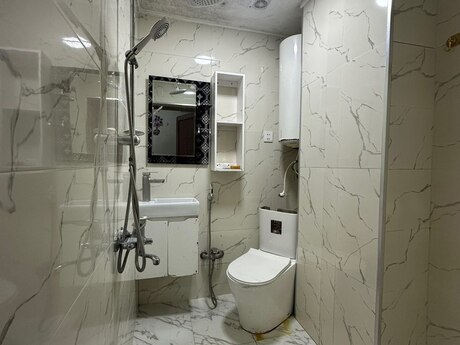 Qurtuluş 93 kompleksində 5 otaqlı yeni tikili mənzil satılır, 100 m², 67 000 AZN, şəkil 3 / 12