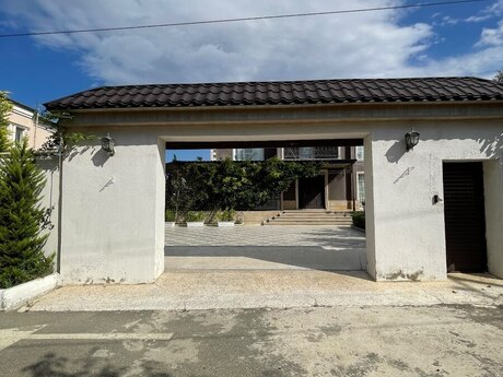 Novxanıda 8 otaqlı həyət evi satılır, 300 m², 390 000 AZN, şəkil 2 / 12