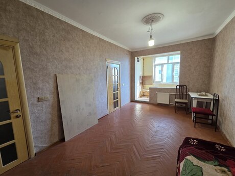Продаётся 2-комнатная квартира в старом фонде, 7-ci mikrorayon, 40 м², 106 000 AZN, фото 4 / 12