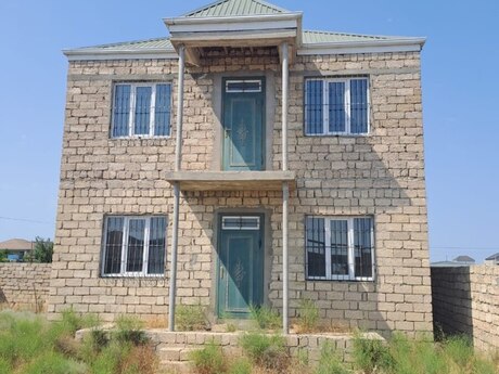 8 rooms · 200 m²