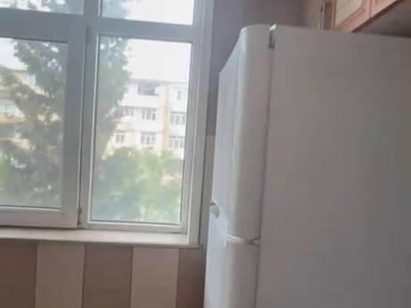 Azadlıq Prospektidə 2 otaqlı köhnə tikili mənzil kirayə verilir, 45 m², 550 AZN/ay, şəkil 5 / 5