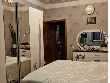 8-ci mikrorayonda 3 otaqlı köhnə tikili mənzil satılır, 82 m², 253 000 AZN, şəkil 3 / 12