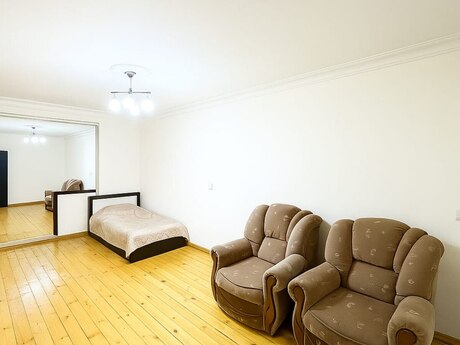7-ci mikrorayonda 3 otaqlı köhnə tikili mənzil kirayə verilir, 70 m², 650 AZN/ay, şəkil 4 / 9