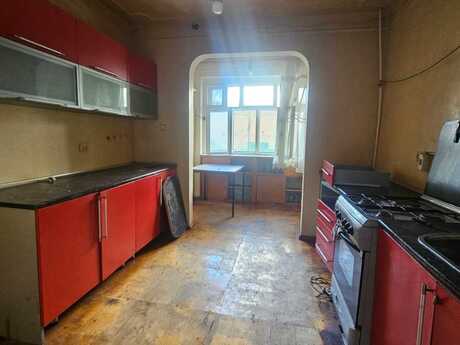 Hövsanda 4 otaqlı köhnə tikili mənzil satılır, 88 m², 153 000 AZN, şəkil 3 / 12