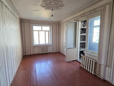 Azadlıq Prospektidə 2 otaqlı köhnə tikili mənzil satılır, 65 m², 168 000 AZN, şəkil 2 / 12