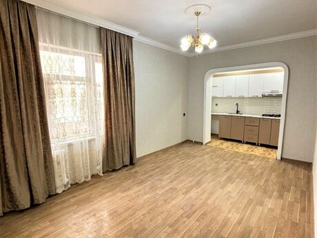 Köhnə Günəşlidə 2 otaqlı köhnə tikili mənzil satılır, 45 m², 123 500 AZN, şəkil 2 / 12