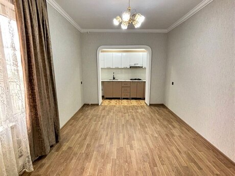 Köhnə Günəşlidə 2 otaqlı köhnə tikili mənzil satılır, 45 m², 123 500 AZN, şəkil 3 / 12