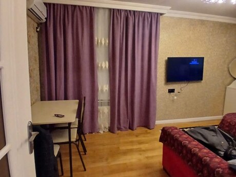 2-room old-build apartment for rent in Elmlər Akademiyası, 45 m², 600 AZN/mo, photo 2 / 12