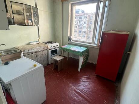 Azadlıq Prospektidə 2 otaqlı köhnə tikili mənzil satılır, 65 m², 178 000 AZN, şəkil 5 / 9