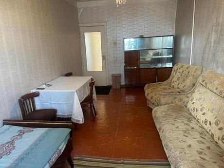 Azadlıq Prospektidə 2 otaqlı köhnə tikili mənzil satılır, 65 m², 178 000 AZN, şəkil 3 / 9