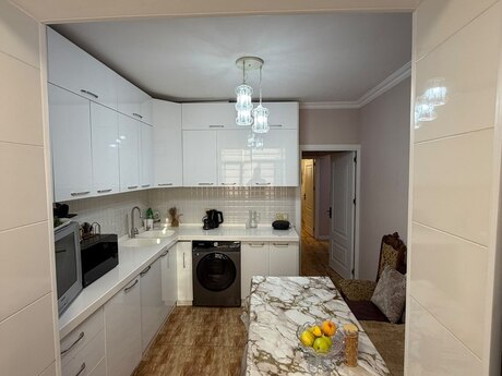 Продаётся 4-комнатная квартира в старом фонде, Yeni Günəşli, 95 м², 195 000 AZN, фото 5 / 12