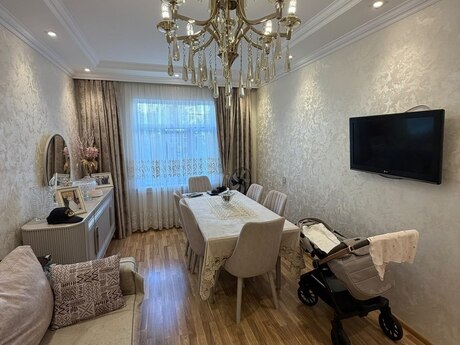 Продаётся 4-комнатная квартира в старом фонде, Yeni Günəşli, 95 м², 195 000 AZN, фото 2 / 12