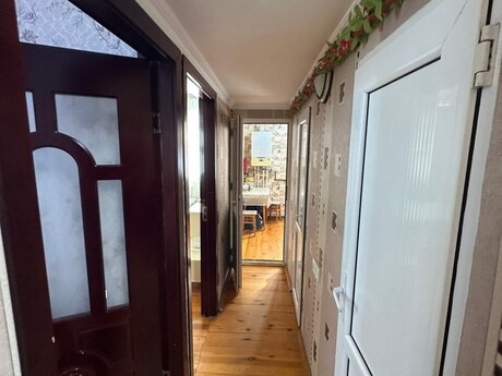 Продаётся 3-комнатная квартира в старом фонде, Lökbatan, 58 м², 110 000 AZN, фото 2 / 9