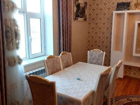 Mərdəkanda 6 otaqlı həyət evi satılır, 220 m², 248 000 AZN, şəkil 5 / 12