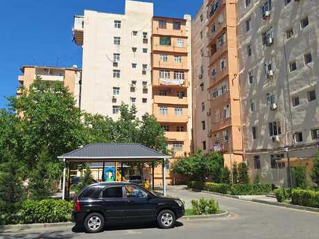 Продаётся 3-комнатная квартира в старом фонде, Bakıxanov, 80 м², 195 000 AZN, фото 2 / 12