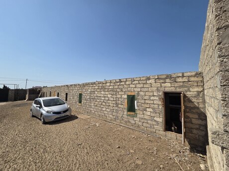 3-комн. · 150 m²