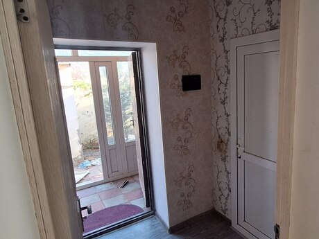 Novxanıda 4 otaqlı həyət evi kirayə verilir, 140 m², 600 AZN/ay, şəkil 2 / 12