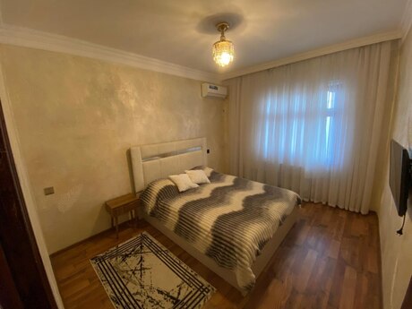 2-room old-build apartment for sale in Həzi Aslanov, 68 m², 147 000 AZN, photo 2 / 12