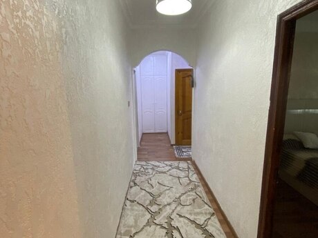 2-room old-build apartment for sale in Həzi Aslanov, 68 m², 147 000 AZN, photo 5 / 12