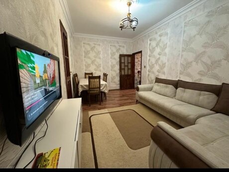 2-room old-build apartment for sale in Həzi Aslanov, 68 m², 147 000 AZN, photo 4 / 12