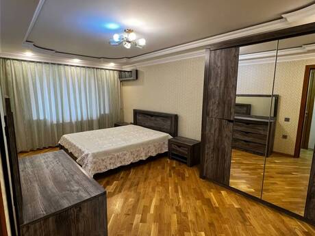 Xalqlar Dostluğunda 3 otaqlı köhnə tikili mənzil kirayə verilir, 72 m², 700 AZN/ay, şəkil 2 / 8