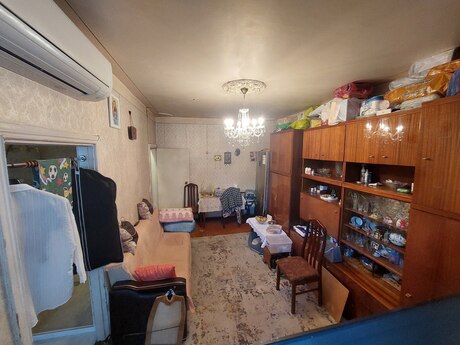 7-ci mikrorayonda 3 otaqlı köhnə tikili mənzil satılır, 55 m², 140 000 AZN, şəkil 2 / 12