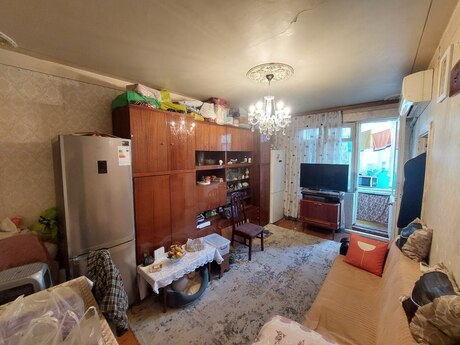 7-ci mikrorayonda 3 otaqlı köhnə tikili mənzil satılır, 55 m², 140 000 AZN, şəkil 4 / 12