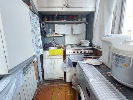7-ci mikrorayonda 3 otaqlı köhnə tikili mənzil satılır, 55 m², 140 000 AZN, şəkil 5 / 12